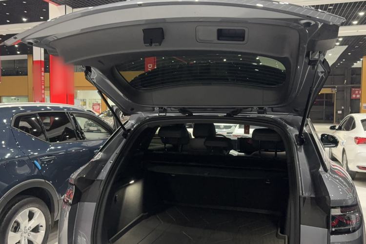 Used BYD Song L DM-i 2025 Intelligent Driving Version 112 km Leading Trim
