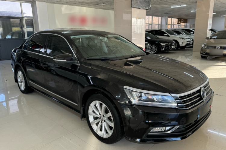 Used Volkswagen Passat 2017 330TSI DSG Luxury Edition
