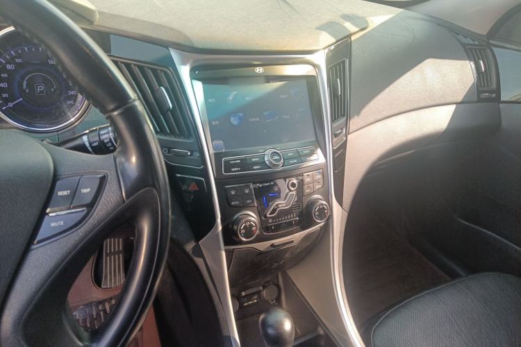 Used Hyundai Sonata 2015 Classic 2.0L Automatic Luxury Edition
