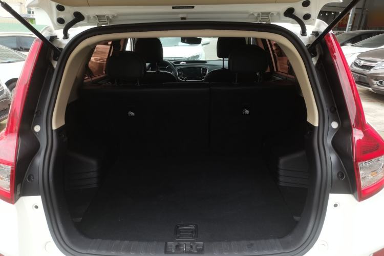 Used Geely Auto Vision X6 2016 1.8L Manual Luxury Model