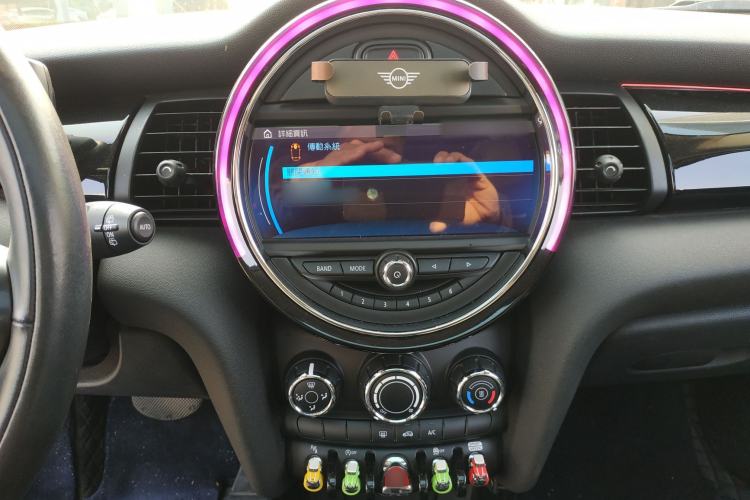 Used  MINI 2019 1.5T COOPER Classic Edition Five-Door Version
