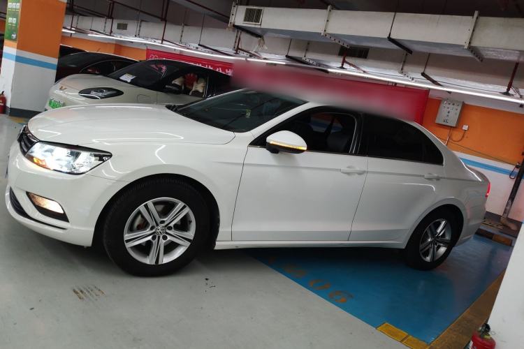 Used Volkswagen Lamando 2017 230TSI DSG Fashion Edition
