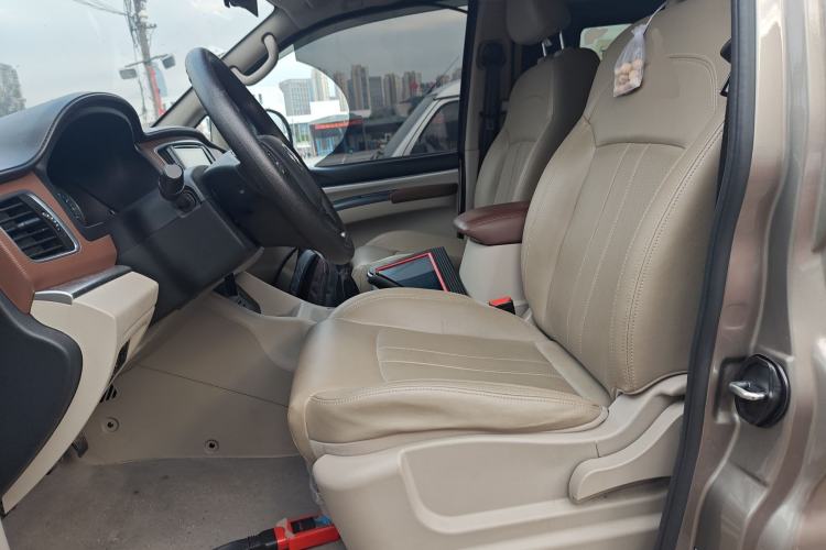 Used FORTHING Lingzhi 2020 M5L 1.6L Luxury 7-Seater
