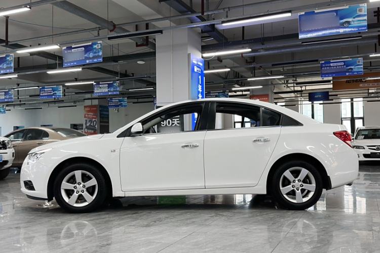 Used Chevrolet Cruze 2013 1.8L SE AT
