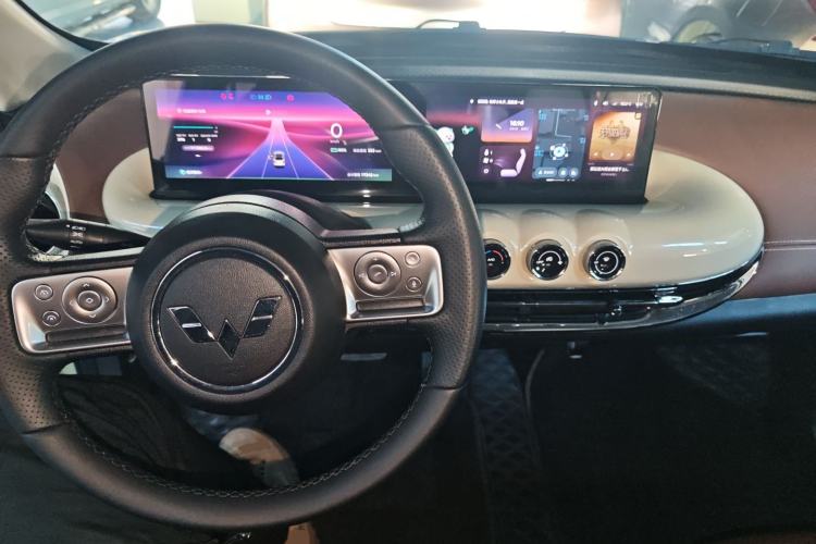 Used Wuling Bingo 2023 410 km Lingxi Deluxe Edition