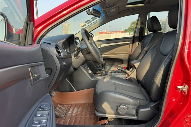 Used Roewe 350 2014 1.5L Manual Swift Edition
