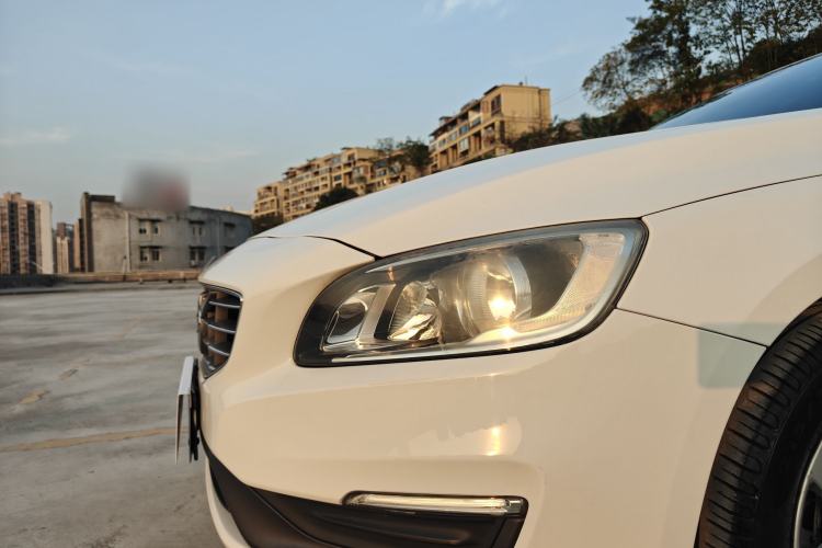 Used Volvo S60 2015 S60L 2.0T Smart Drive Edition
