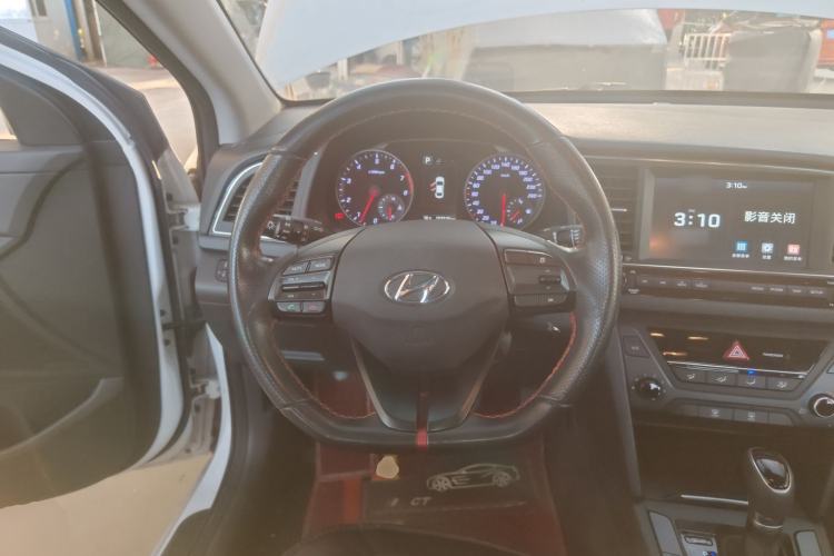 Used Hyundai Elantra 2016 1.4T Dual-Clutch Xuan Dong · Dynamic Version
