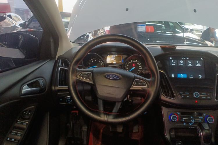 Used Ford Focus 2017 1.5T CTCC White and Black Limited Edition
