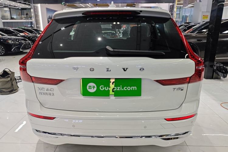 Used Volvo XC60 New Energy 2025 Plug-in Hybrid Long-Range All-Wheel Drive Smart Luxury Edition
