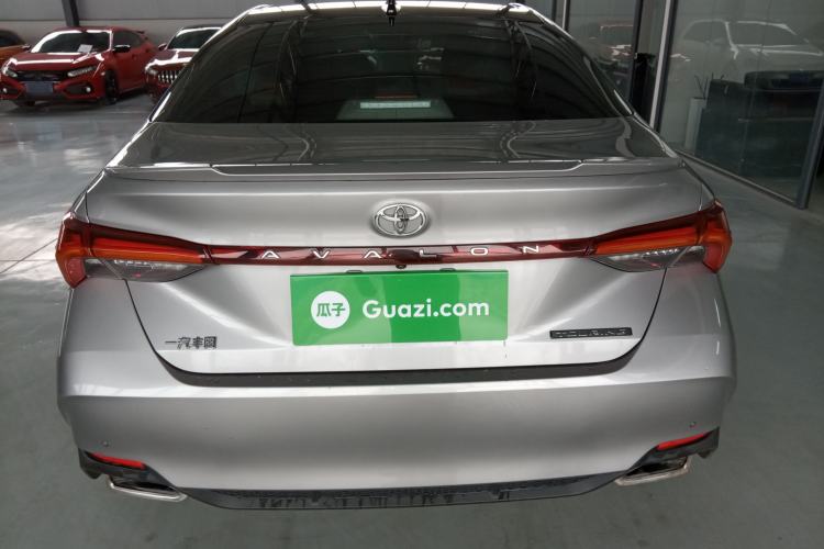 Used Toyota Avalon 2019 2.5L Touring Premium Version China VI Standard
