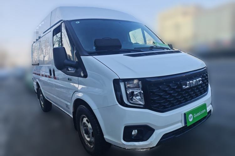 Used JMC Fushun 2023 2.0T Manual Short-Wheelbase Mid-Roof Commercial Van Transporter 2/3 Seats
