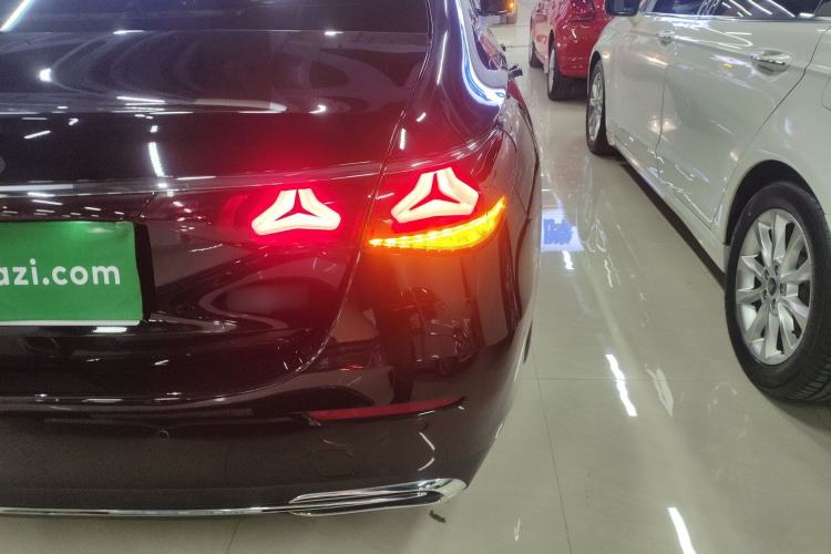 Used Mercedes-Benz E-Class 2025 E 300 L Luxury Model