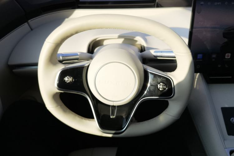 Used Hima Luxeed R7 2025 Range-Extended Version 251 km Max
