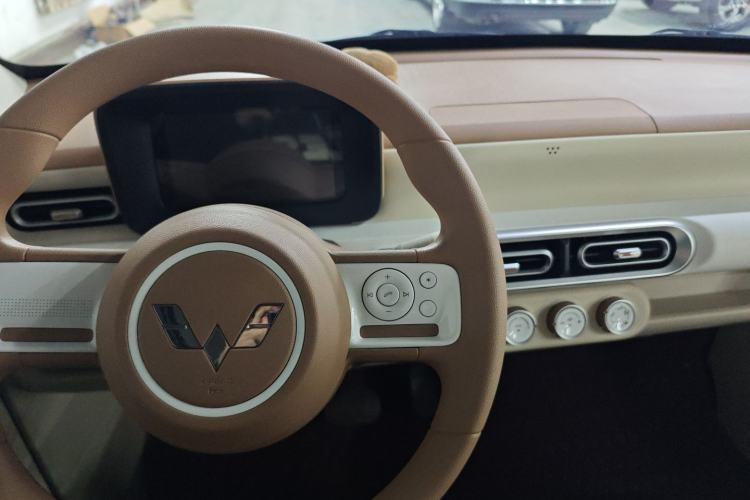 Used Wuling Hongguang MINIEV 2024 3rd Generation 215km Youth Edition
