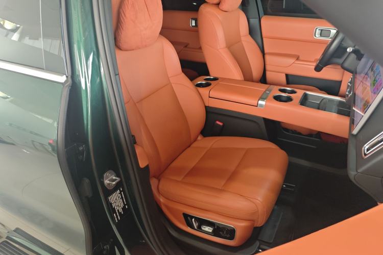 Used Li Auto L8 2023 Pro Model
