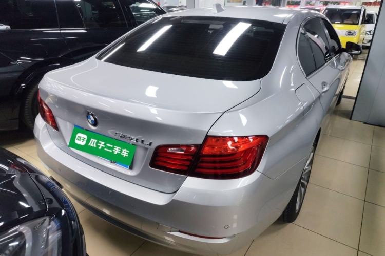 Used BMW 5 Series 2014 528Li Leading Model
