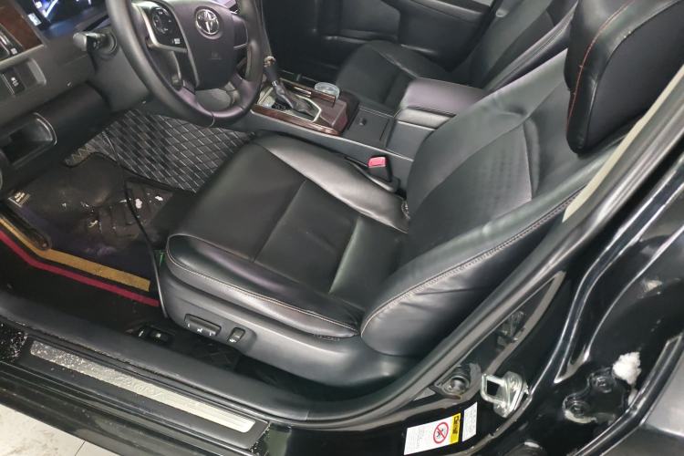 Used Toyota Camry 2016 2.0G 10th Anniversary Leading Edition
