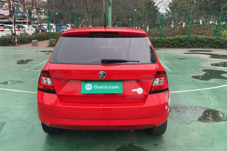 Used Skoda Fabia 2017 1.4L Automatic Car Enjoy Edition
