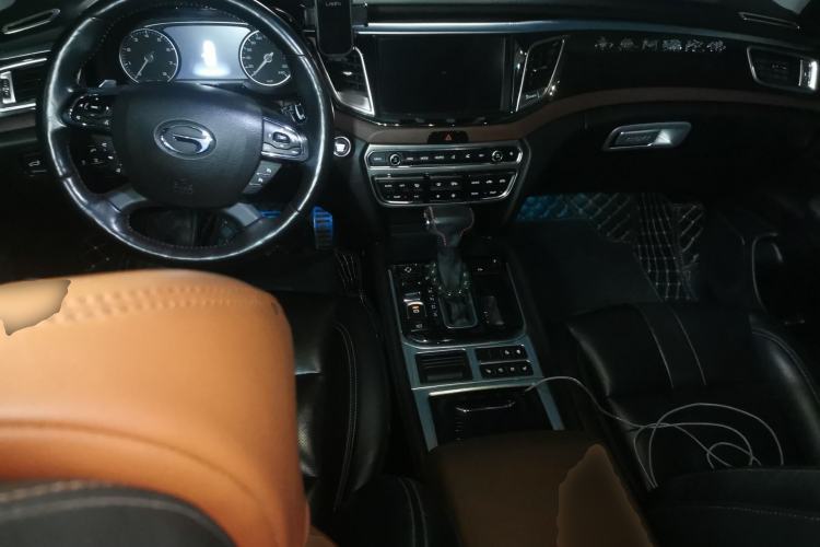 Used GAC Trumpchi GS8 2017 320T Two-Wheel Drive Luxury Smart Connectivity Version (7 Seats)
