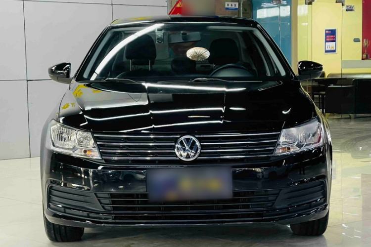 Used Volkswagen Lavida 2015 1.6L Automatic Fashion Edition
