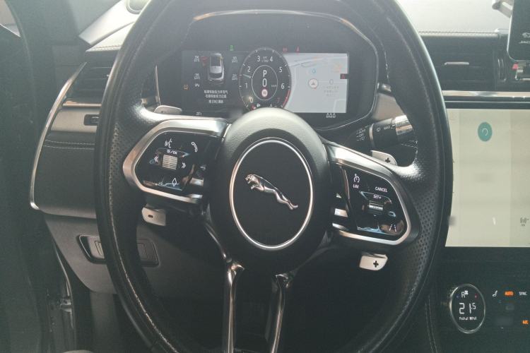 Used Jaguar F-PACE 2021 250 PS R-Dynamic SE
