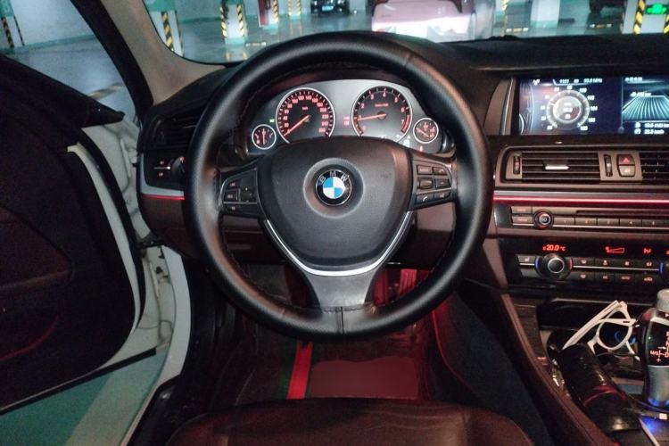 Used BMW 5 Series 2014 525Li Luxury Design Package
