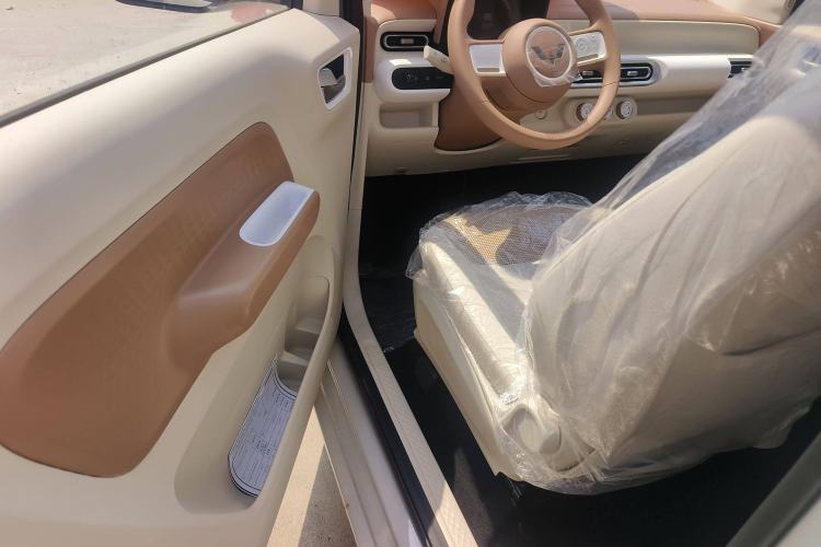 Used Wuling Hongguang MINIEV 2024 3rd Generation 215km Youth Edition
