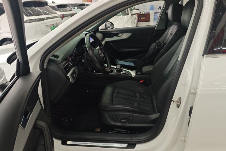 Used Audi A4L 2020 40 TFSI Fashionable and Elegant Model
