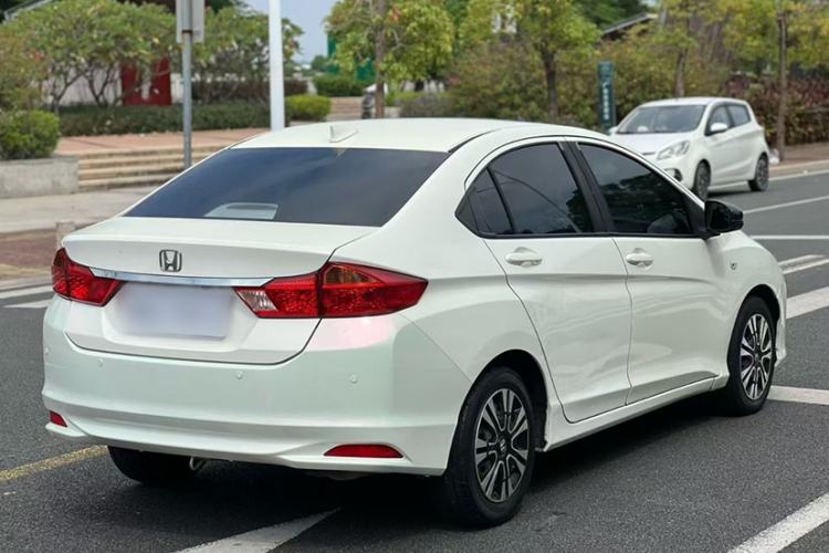 Used Honda City 2015 1.5L CVT Luxury Edition
