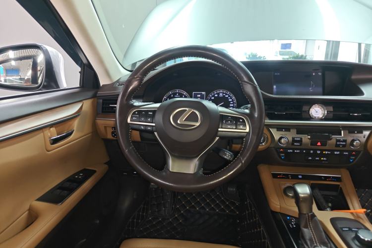 Used Lexus ES 2015 250 Elegant Edition
