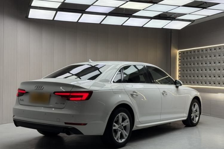 Used Audi A4L 2018 30th Anniversary Edition 40 TFSI Trendy Model
