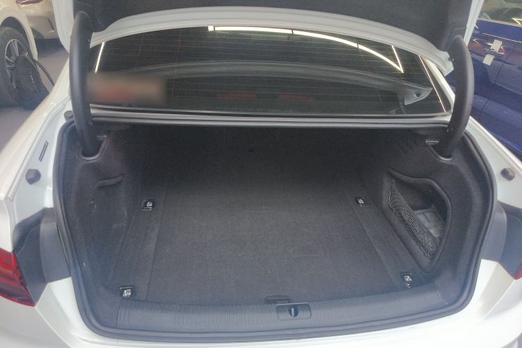 Used Audi A4L 2024 40 TFSI Fashion Dynamic Model
