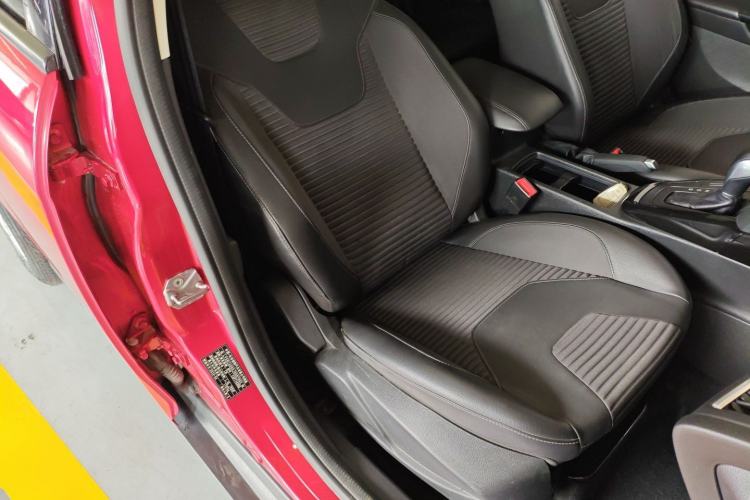 Used Ford Focus 2018 Hatchback Classic 1.6L Automatic Trendy SmartDrive Edition