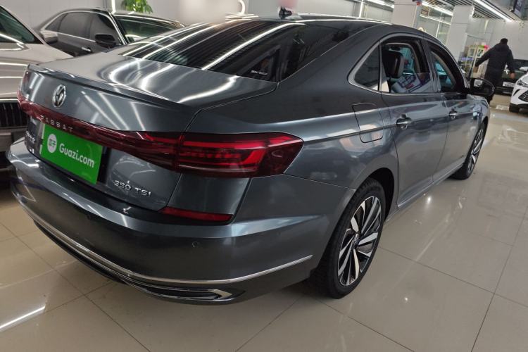 Used Volkswagen Passat 2022 330TSI Starry Luxury Edition
