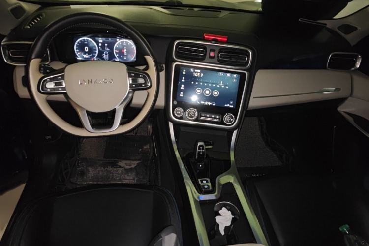 Used Lynk & Co 01 2017 2.0T Two-Wheel Drive Zhaopu Version
