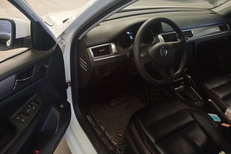 Used Volkswagen Bora 2016 1.6L Automatic Fashion Model
