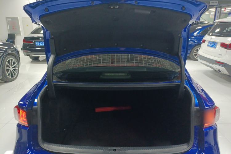 Used Lexus IS 2015 200t F SPORT
