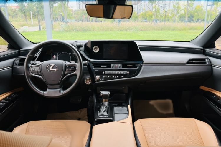 Used Lexus ES 2021 260 Excellence Edition