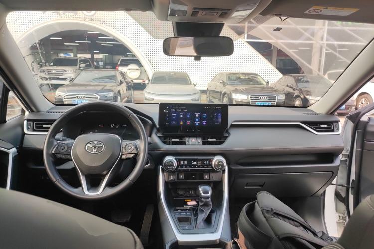 Used Toyota RAV4 2023 Dual-Engine 2.5L E-CVT Two-Wheel Drive Elite Plus Edition
