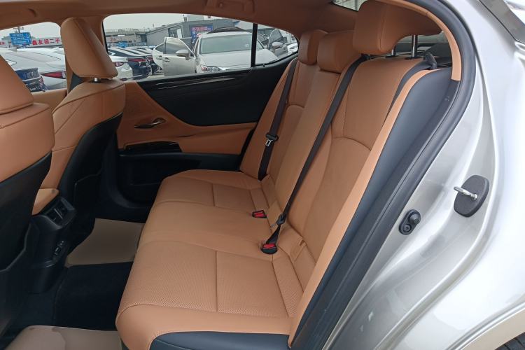 Used Lexus ES 2022 300h Excellence Edition