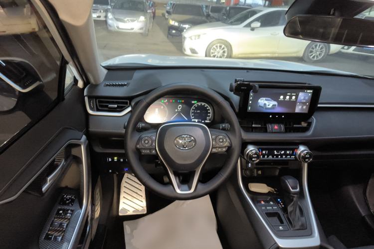 Used Toyota Wildlander 2023 Dual-Motor 2.5L E-CVT Two-Wheel Drive Luxury PLUS Edition