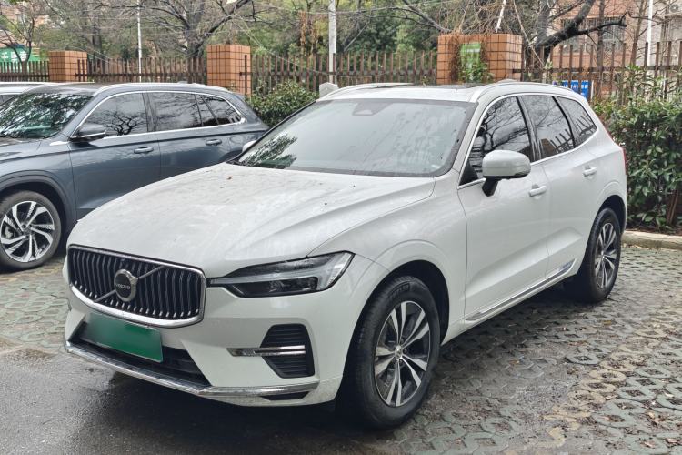 Used Volvo XC60 2023 B5 4x4 Smart Luxury Edition