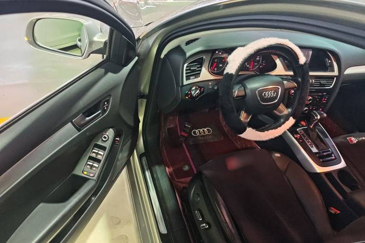 Used Audi A4L 2015 30 TFSI Automatic Comfort Model
