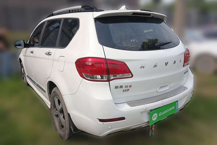 Used Haval H6 2015 Upgraded Model 1.5T Manual Two-Wheel Drive Elite Version
