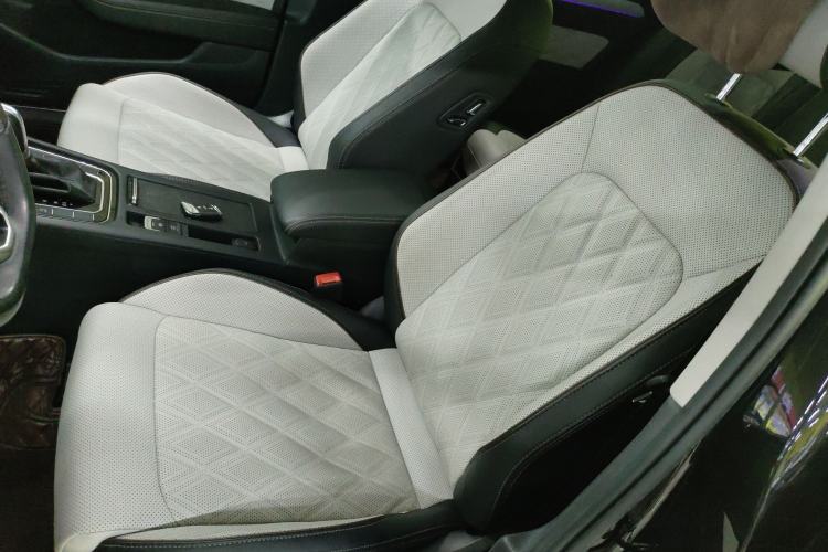 Used Volkswagen Magotan 2023 2 Million Units Commemorative Edition 330TSI DSG Luxury Version