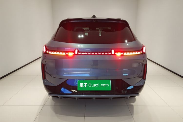 Used Lynk & Co 08 EM-P 2025 220 km All-Wheel-Drive Performance Halo
