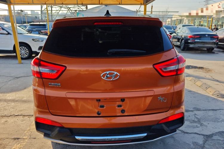 Used Hyundai ix25 2015 1.6L Automatic Two-Wheel-Drive Deluxe DLX Model