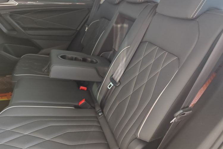 Used Volkswagen Tiguan L 2022 330TSI Automatic Two-Wheel Drive R-Line Enhanced Edition
