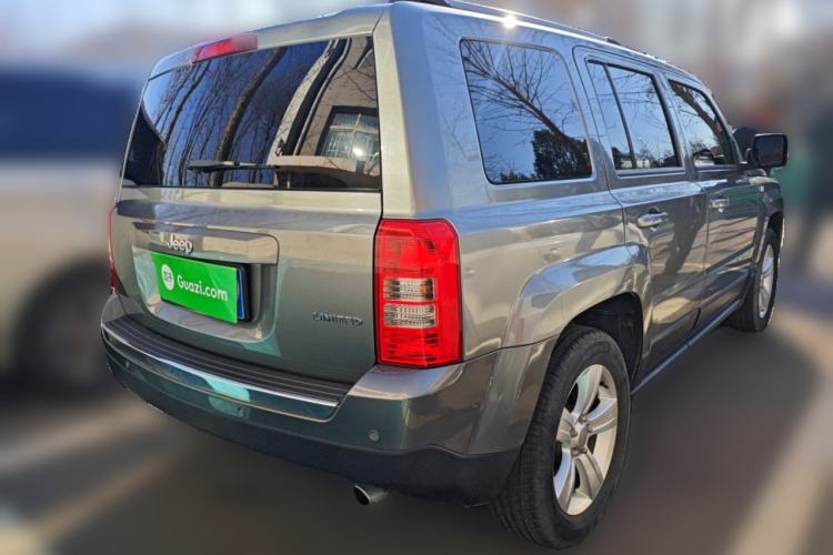 Used  Patriot 2014 2.4L Luxury Navigation Edition
